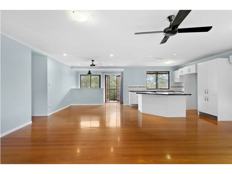 22 Tonnere Court, Eatons Hill QLD 4037