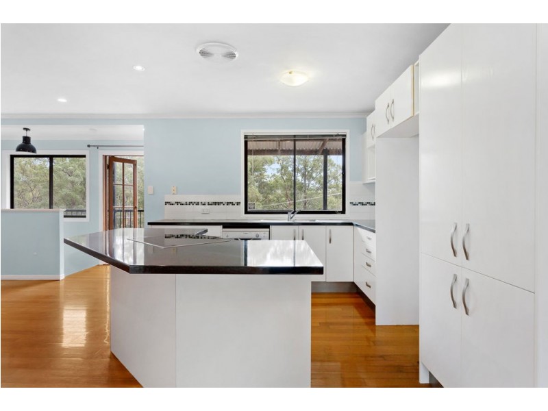 22 Tonnere Court, Eatons Hill QLD 4037