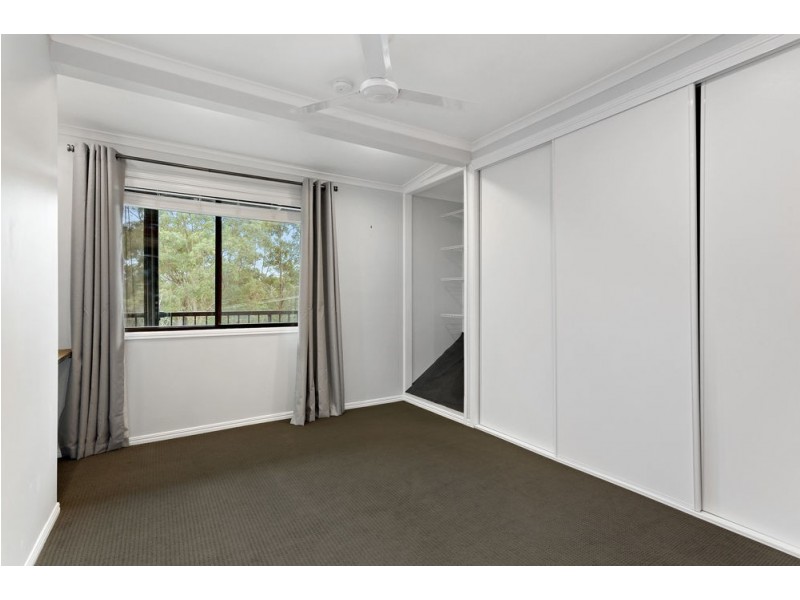 22 Tonnere Court, Eatons Hill QLD 4037