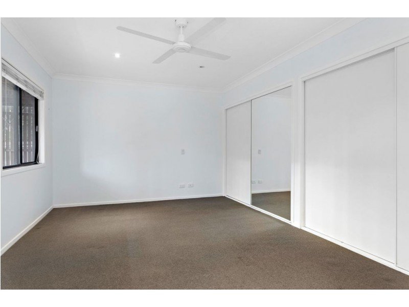 22 Tonnere Court, Eatons Hill QLD 4037