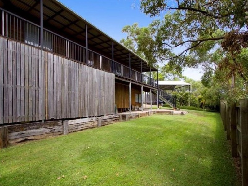 22 Tonnere Court, Eatons Hill QLD 4037