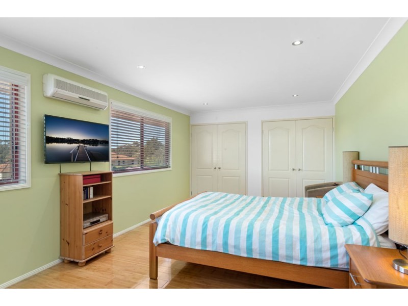 2 Delonix Court, Arundel QLD 4214