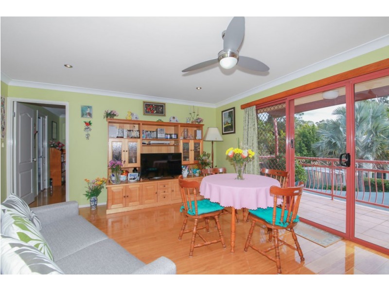 2 Delonix Court, Arundel QLD 4214