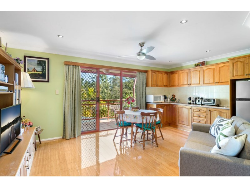 2 Delonix Court, Arundel QLD 4214
