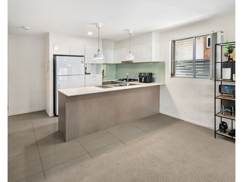 4/36 Hall Street, Northgate QLD 4013