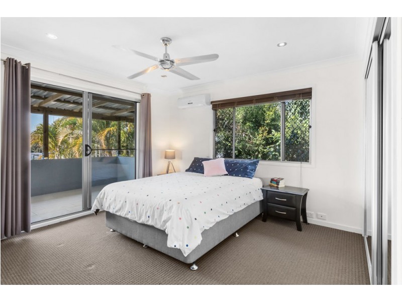 16 Knutsford Street, Chermside West QLD 4032