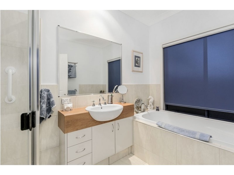 18 Zeus Circuit, Coomera QLD 4209