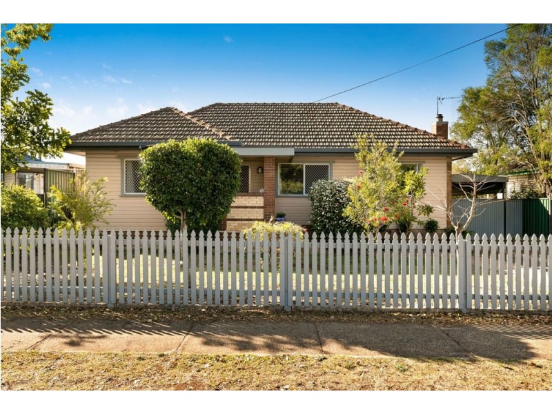 91 Anzac Avenue, Newtown QLD 4350