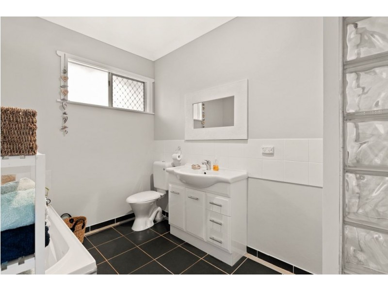 91 Anzac Avenue, Newtown QLD 4350