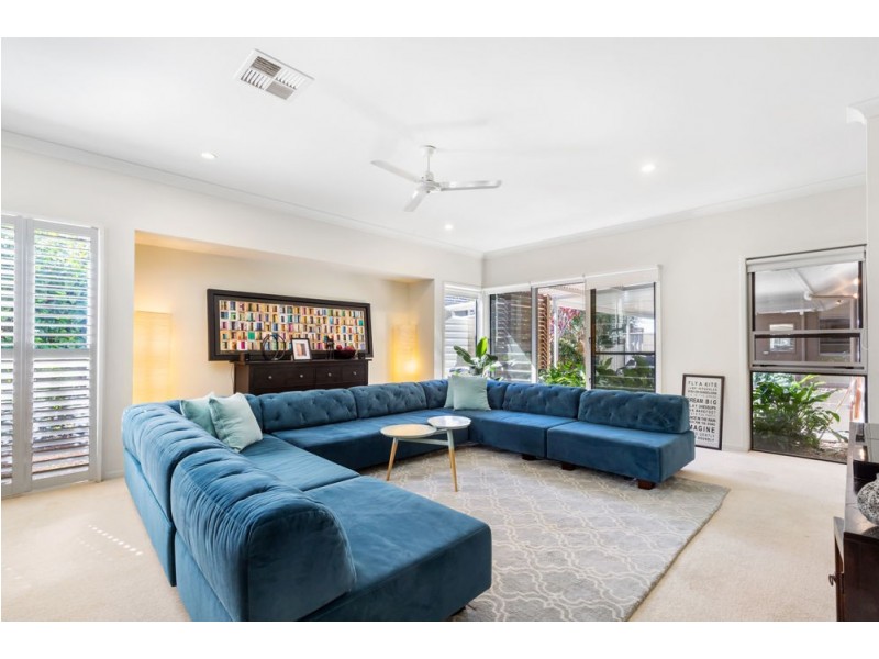 89 Mossvale Drive, Wakerley QLD 4154