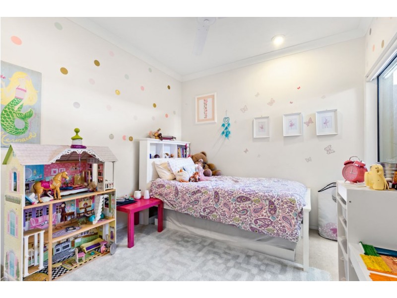 89 Mossvale Drive, Wakerley QLD 4154