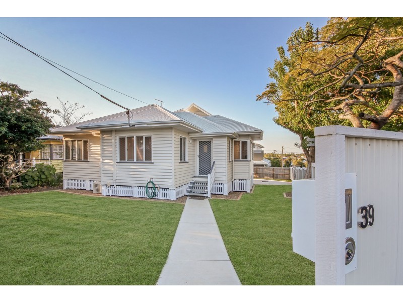 39 Meemar Street, Chermside QLD 4032