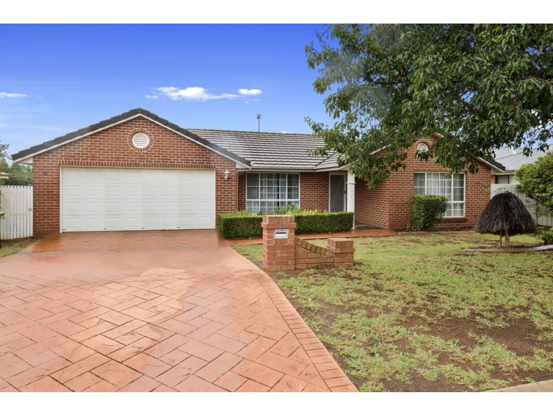 21 Mengel Court, Middle Ridge QLD 4350
