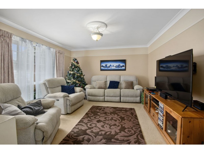 21 Mengel Court, Middle Ridge QLD 4350