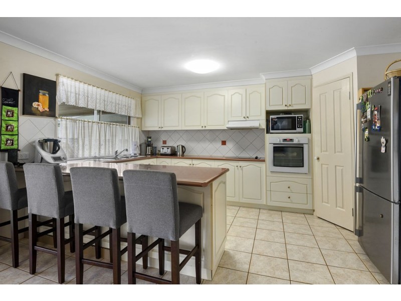 21 Mengel Court, Middle Ridge QLD 4350