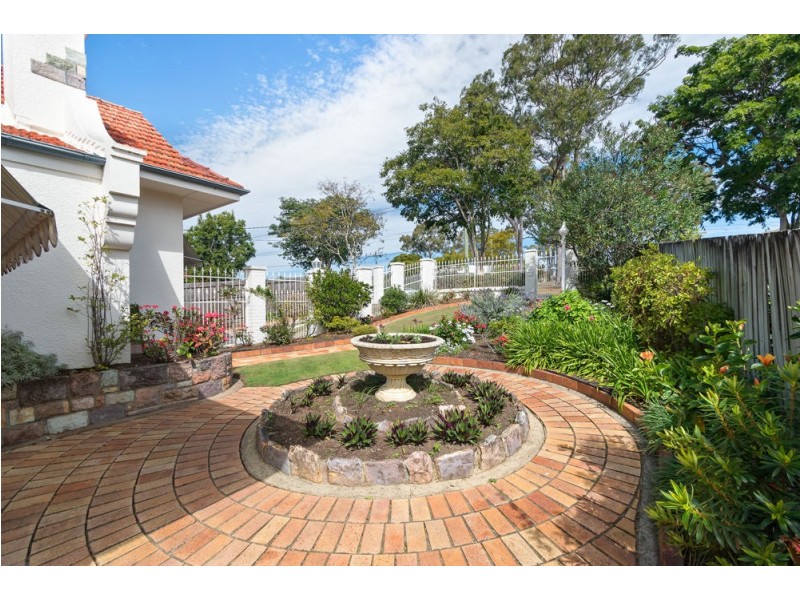 6 Sector Street, Coorparoo QLD 4151