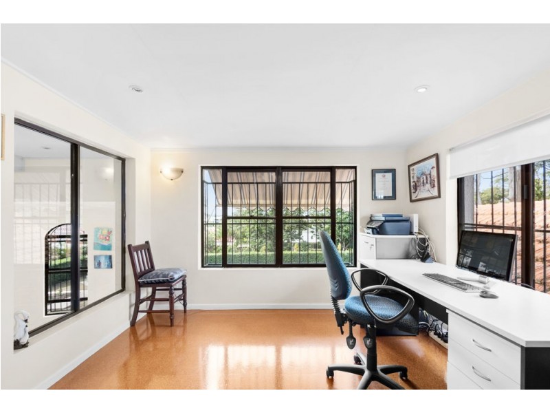 6 Sector Street, Coorparoo QLD 4151