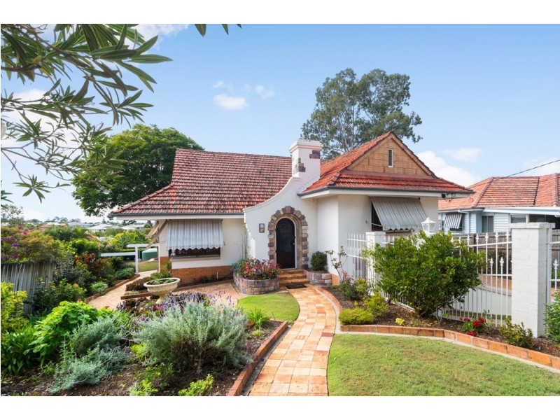 6 Sector Street, Coorparoo QLD 4151