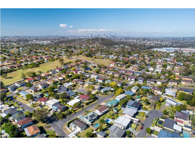 10 Rooney Street, Everton Park QLD 4053