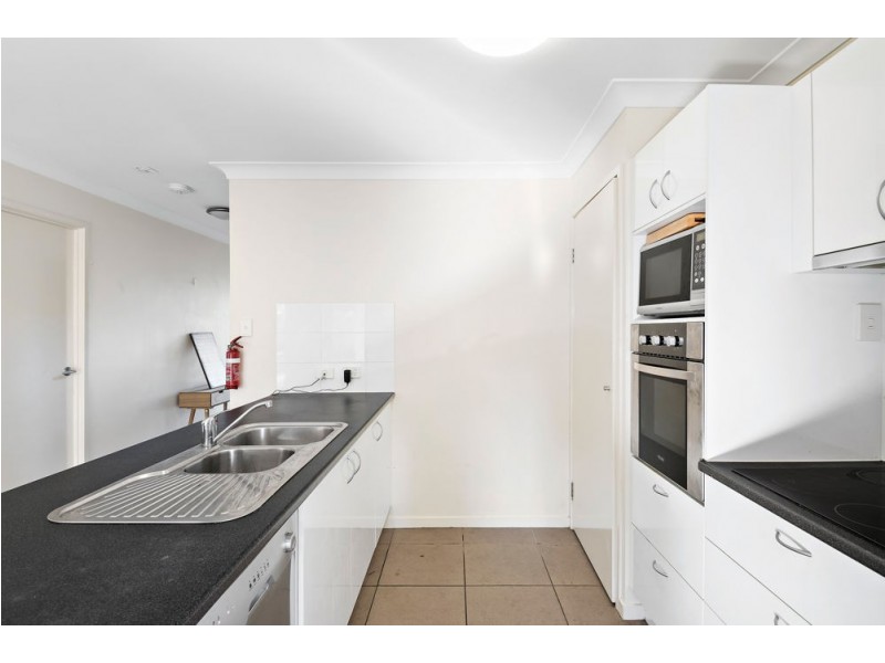 2 Bonniebrae Street, Wynnum West QLD 4178