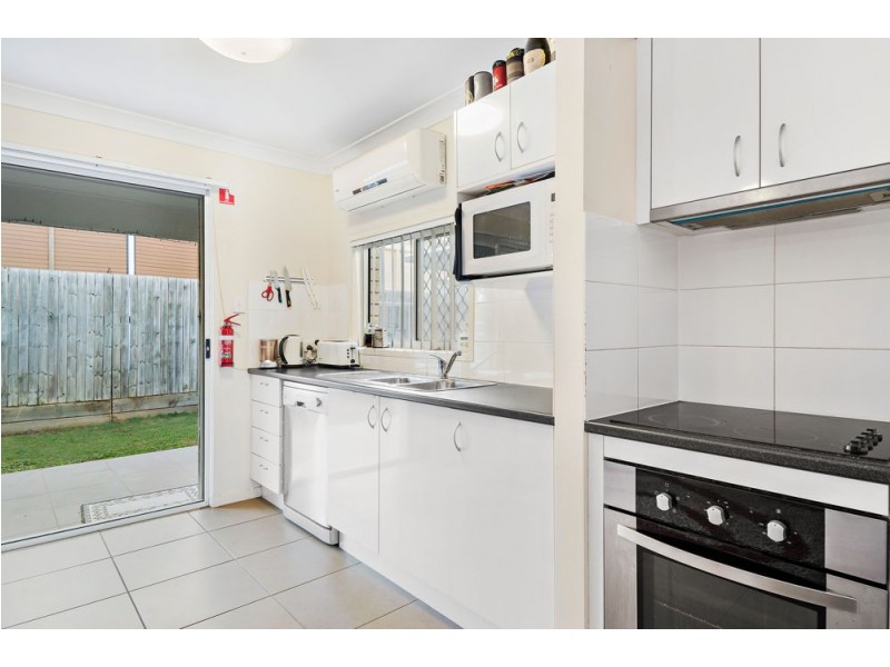 2 Bonniebrae Street, Wynnum West QLD 4178