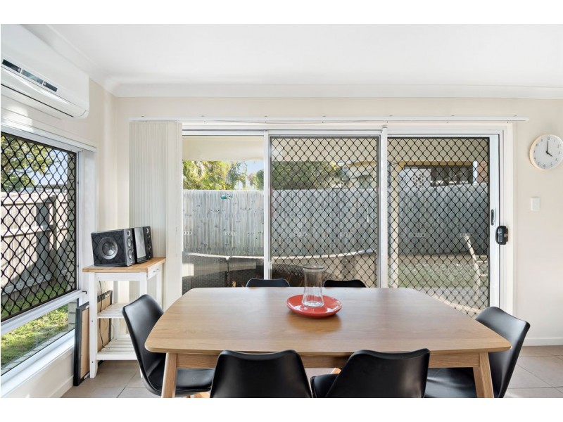 2 Bonniebrae Street, Wynnum West QLD 4178