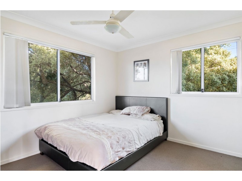 2 Bonniebrae Street, Wynnum West QLD 4178