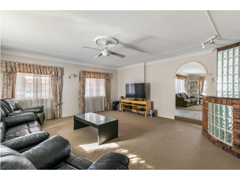 19 Fern Drive, Kearneys Spring QLD 4350