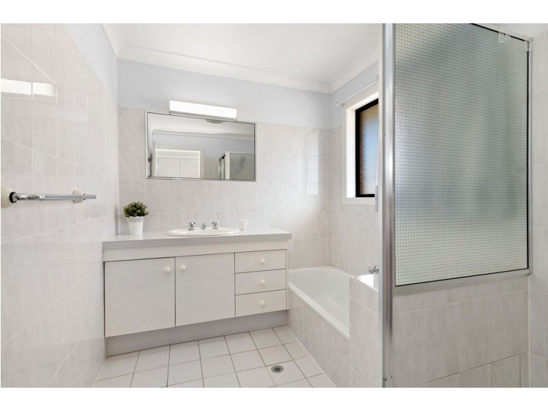 84 Horn Road, Aspley QLD 4034