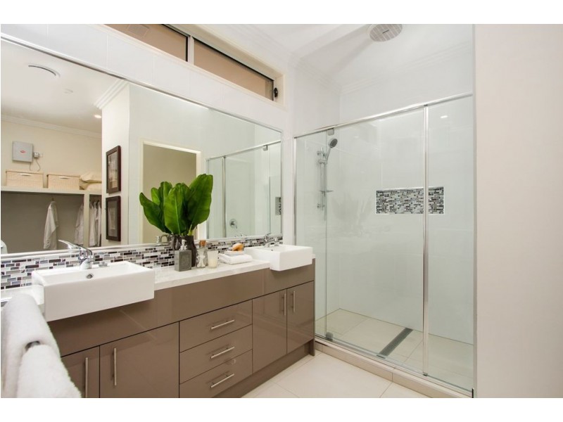 11 Seawater Street, Thornlands QLD 4164