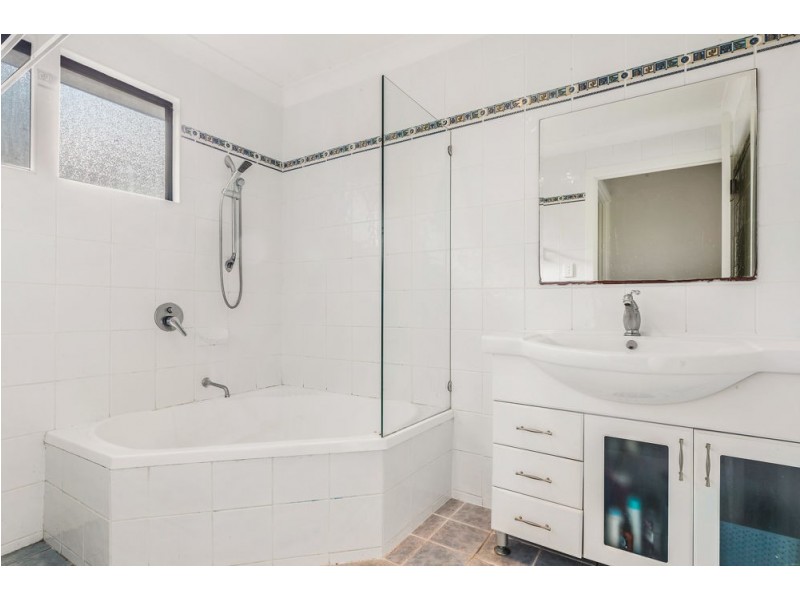 16 Cresfield Street, Zillmere QLD 4034