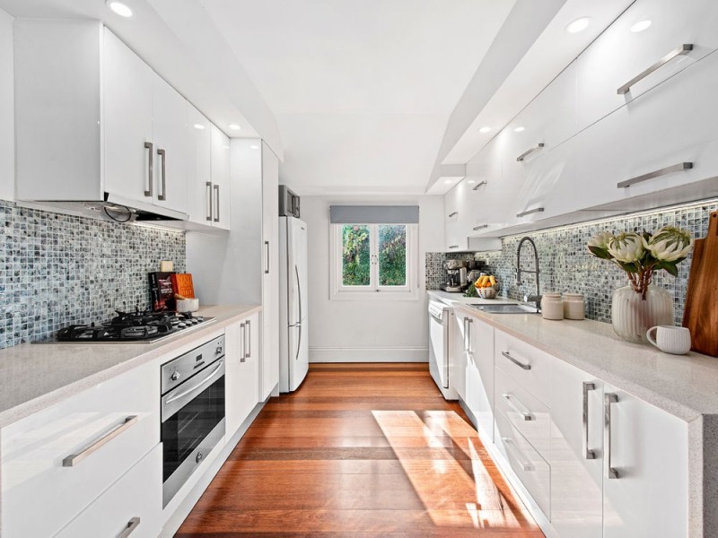 20 Harman Street, Manly QLD 4179