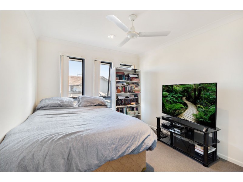 20/2 Jefferson Court, Upper Coomera QLD 4209