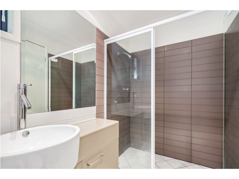 20/2 Jefferson Court, Upper Coomera QLD 4209