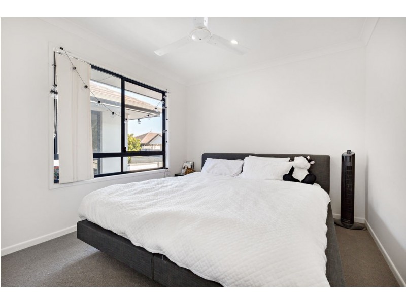 20/2 Jefferson Court, Upper Coomera QLD 4209