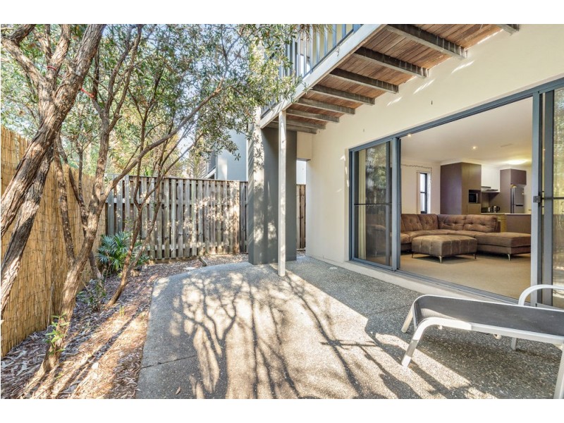 20/2 Jefferson Court, Upper Coomera QLD 4209