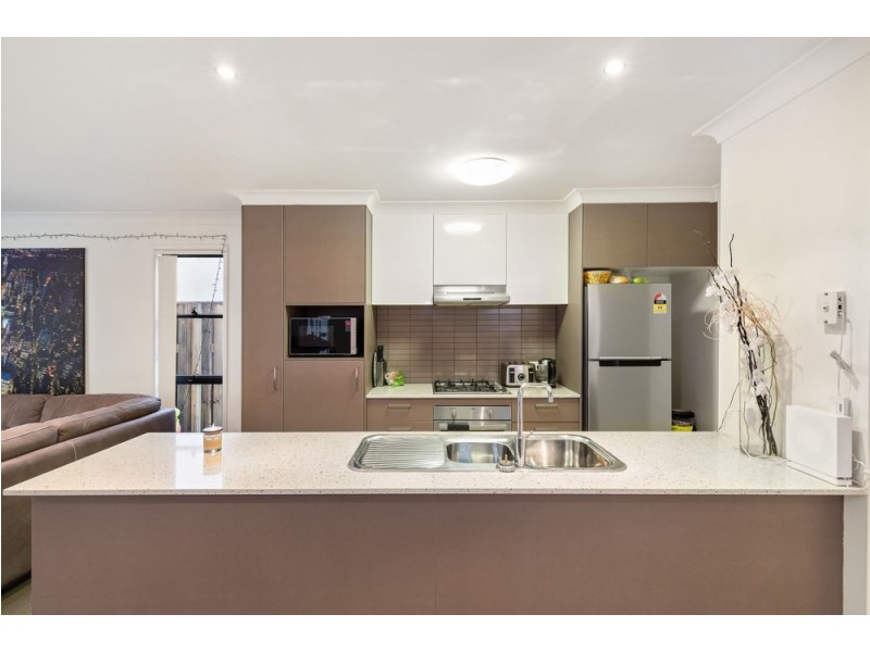 20/2 Jefferson Court, Upper Coomera QLD 4209