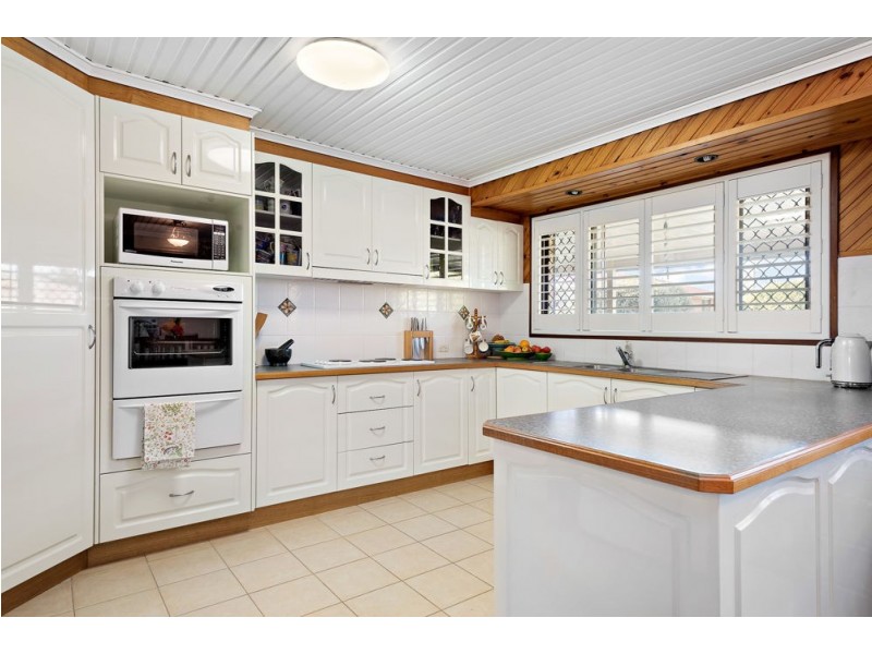 5 Ruth Street, Centenary Heights QLD 4350