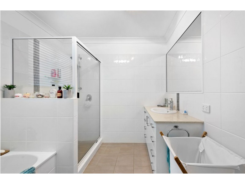 5 Ruth Street, Centenary Heights QLD 4350