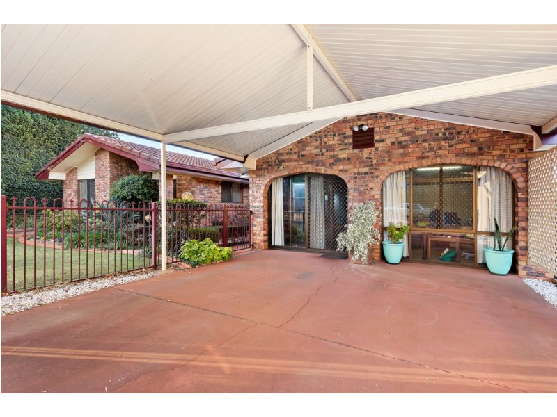 5 Ruth Street, Centenary Heights QLD 4350