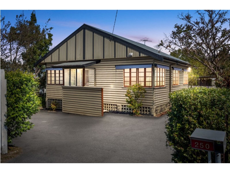 250 Hamilton Road, Chermside QLD 4032