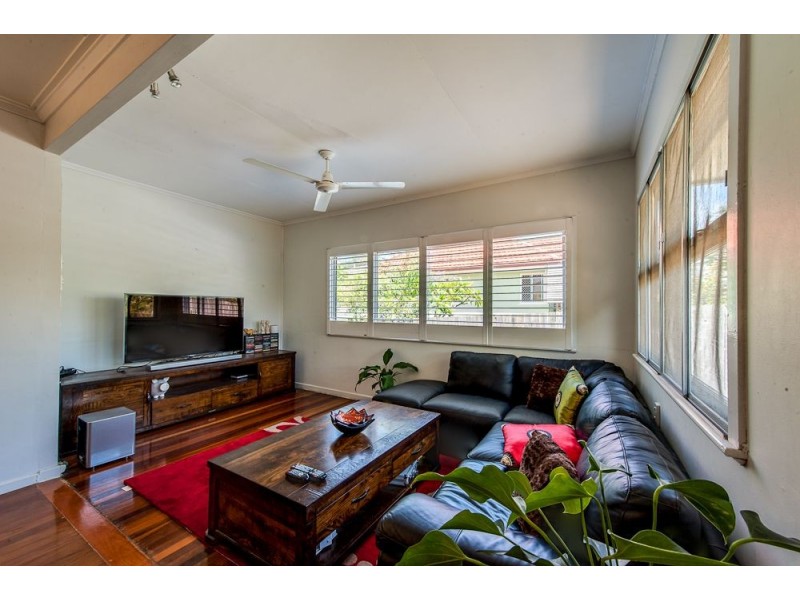 95 Mawson Street, Stafford Heights QLD 4053