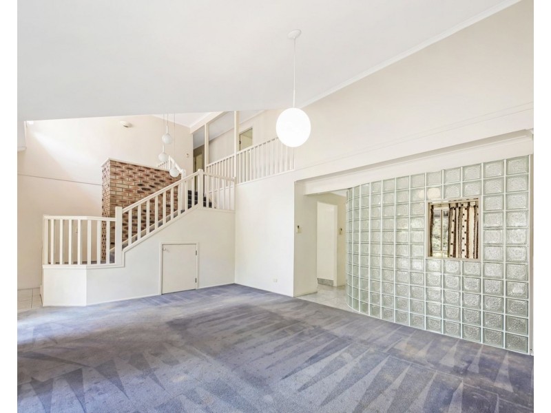 27 Almavale Street, Carindale QLD 4152