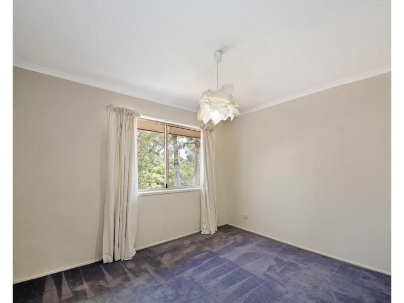 27 Almavale Street, Carindale QLD 4152