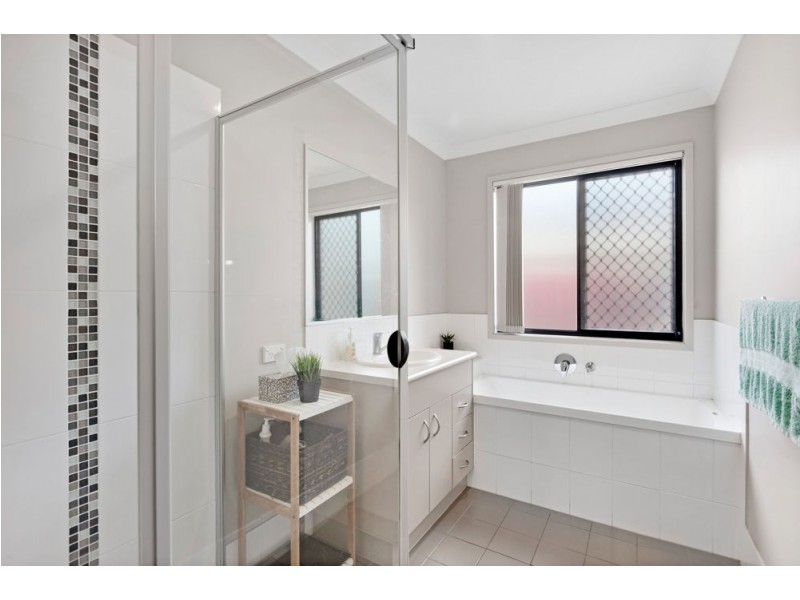 59 Friend Street, Wakerley QLD 4154