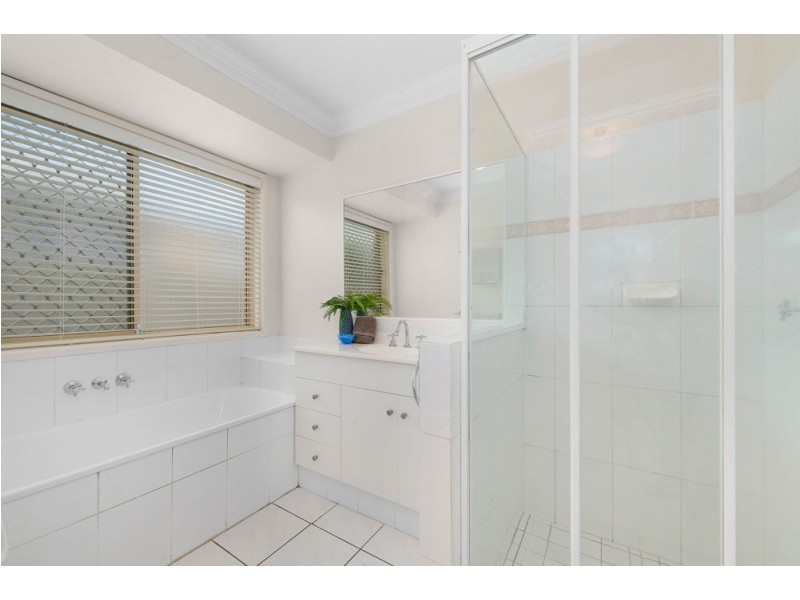 3 Teak Court, Albany Creek QLD 4035