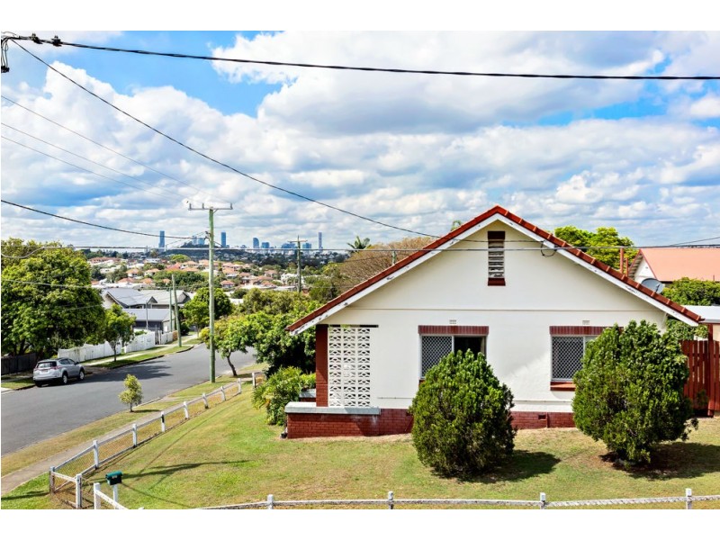 4 Winnam Street (Aka 78 Clifford Street), Stafford QLD 4053