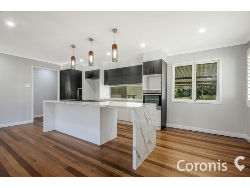 8 Banoon Drive, Wynnum QLD 4178