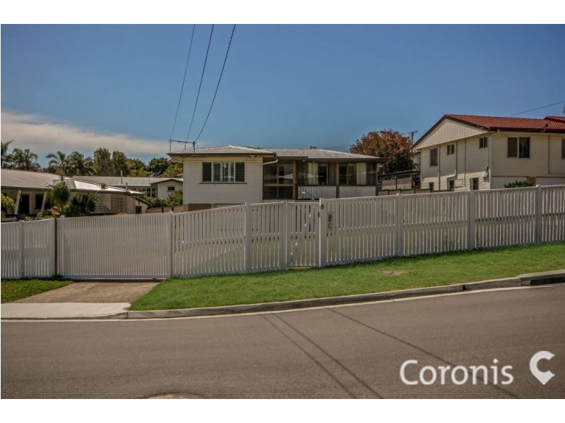 8 Banoon Drive, Wynnum QLD 4178