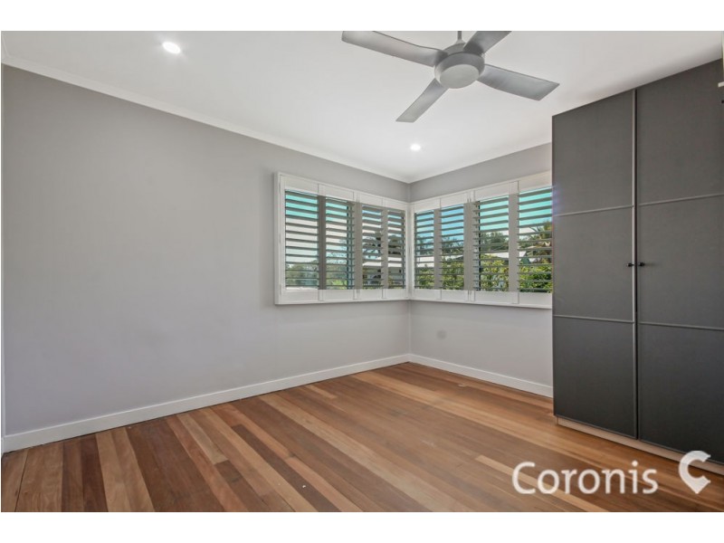 8 Banoon Drive, Wynnum QLD 4178